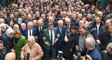 Giresun Başkanını Böyle Bağrına Bastı 