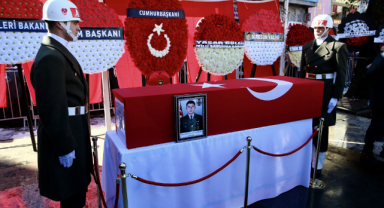 Giresun Şehidine ağladı 