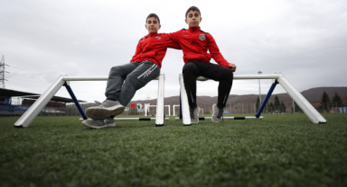 İkizler atletizmde başarıdan başarıya koşuyor 