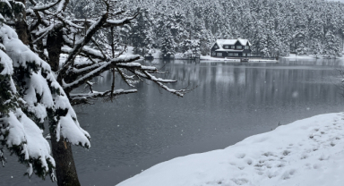 Doğa harikası yeniden beyaza büründü 