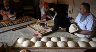 Fırınlarda pide mesaisi hızlı başladı 
