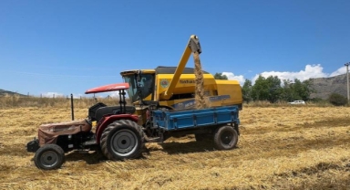 Giresun'un Şebinkarahisar İlçesinde Devletten Çiftçilere Ücretsiz Biçerdöver Desteği