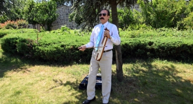 Kemençenin sesini 47 yıldır dünyaya duyuruyor