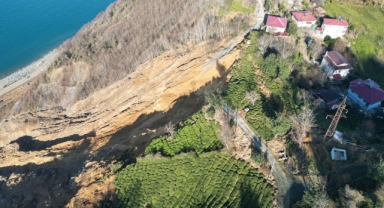 Arhavi'de heyelan tehlikesi sürüyor (Foto Galeri) 
