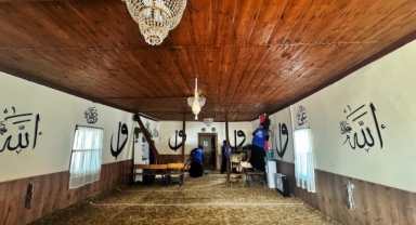 Gönüllü gençler tarihi camileri ramazana hazırladı (Foto Galeri)