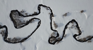 Karla kaplı menderesler görsel şölen sunuyor (Foto Galeri) 