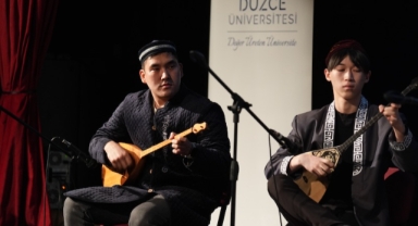 Kazakistanlı üniversite öğrencileri kültürlerini tanıttı (Foto Galeri)