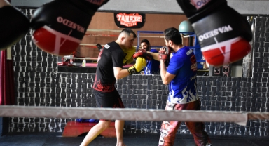 Kilo vermek için başladığı kick boksta bölge birincisi oldu (Foto Galeri)