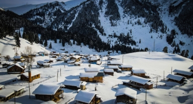 Sakin şehir Şavşat'ın kış manzaraları büyülüyor (Foto Galeri)