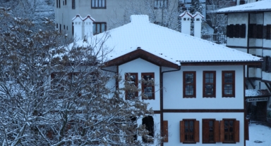 Tarihi kentte kar manzaraları mest etti (Foto Galeri) 