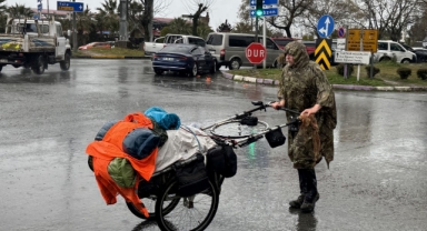 Yürüyerek dünya turuna çıkan İngiliz seyyah Türkiye'ye giriş yaptı (Foto Galeri) 
