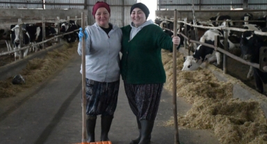 Anne ve kızı ata mesleği hayvancılığı dayanışma içinde sürdürüyor (Foto Galeri) 