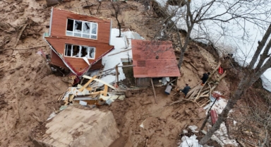 Artvin'de heyelan! 1 ev yıkıldı, 2 ev ağır hasarlı (Foto Galeri) 