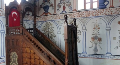 Giresun'daki 500 yıllık camide kök boya ile resmedilen tasvirler dikkat çekiyor (Foto Galeri) 