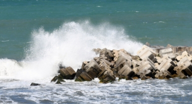  Karadeniz kıyısında kuvvetli rüzgar etkili oluyor (Foto Galeri) 