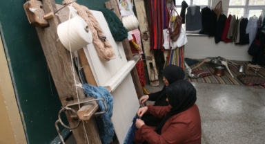 Tokat Halaçlı'da kadınlar, 25 yıldır ara verdikleri halı dokumacılığına yeniden başladı (Foto Galeri)