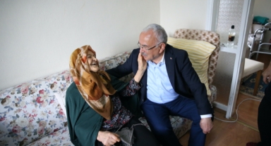 110 yaşındaki Hayriye nineye Anneler Günü hediyesi (Foto Galeri)