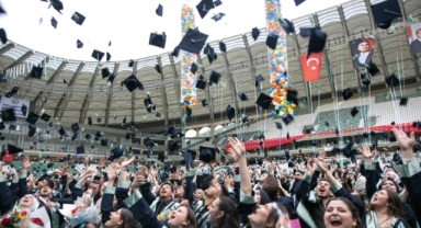 Giresun Üniversitesi'nde Mezuniyet Coşkusu (Foto Galeri) 