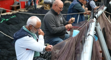 Karadenizli balıkçılar bakım mesaisine erken başladı (Foto Galeri)