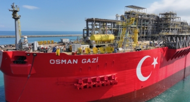 Türkiye'nin ilk yüzer doğal gaz üretim platformu Osman Gazi Filyos Limanı'nda (Foto Galeri)