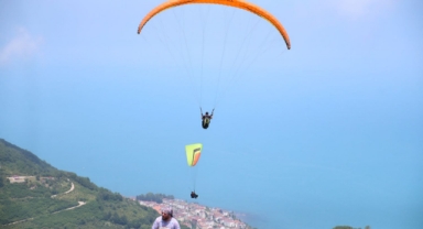 Karadeniz'de o kent, yamaç paraşütü tutkunlarını ağırlıyor (Foto Galeri) 