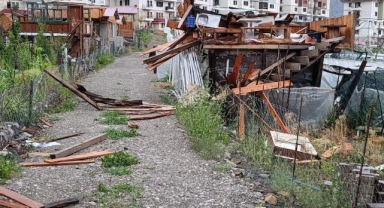 Artvin'de fırtına çatıları uçurdu (Foto Galeri) 