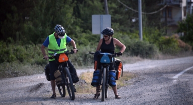 Bisikletle dünya turuna çıkan Yeni Zelandalı çift Türkiye'yi pedallıyor (Foto Galeri)