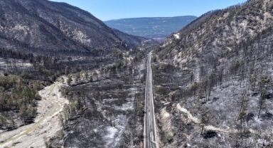 Karabük'teki orman yangınından etkilenen alanlar havadan görüntülendi (Foto Galeri)