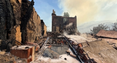 Orman yangını kabusu: Evler kül oldu, geriye harabe kaldı (Foto Galeri) 