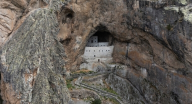 Şebinkarahisar’ın Tarihi Hazinesi: Meryem Ana Manastırı (Foto Galeri)