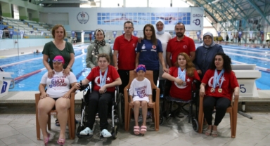 Sporla hayata tutunan engelli yüzücüler başarıya kulaç atıyor (Foto Galeri) 