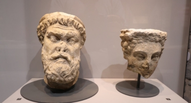 Tarihi surlarda bulunan güvercin ve balık figürlü seramik müzede sergileniyor (Foto Galeri) 