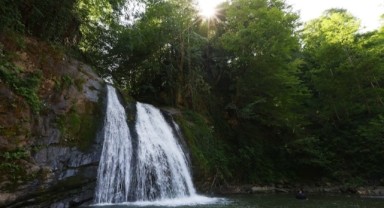 Trabzon'daki Canikdere Şelalesi turistlerin uğrak yeri oldu (Foto Galeri)