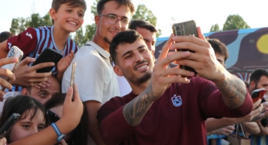 Trabzonspor'da futbolcular taraftarla buluştu (Foto Galeri)