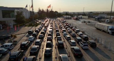 Gurbetçiler akın akın Avrupa'ya dönüyor (Foto Galeri) 