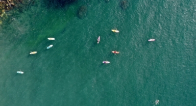 Karadeniz’in Mavi Sularında Kürek Sörfü Eğitimlerine Yoğun İlgi (Foto Galeri)