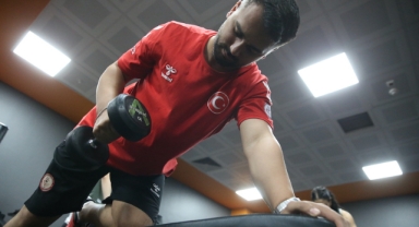 Milli sporcular curlingde olimpiyat kotası peşinde (Foto Galeri)