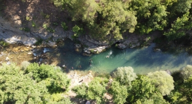 Nem bunalttı, yaylacılar doğal kaynak sularında serinledi (Foto Galeri)  