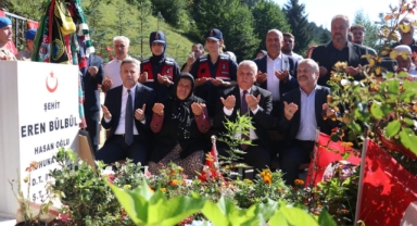 Şehit Eren Bülbül, şehadetinin 8. yılında mezarı başında anıldı (Foto Galeri) 