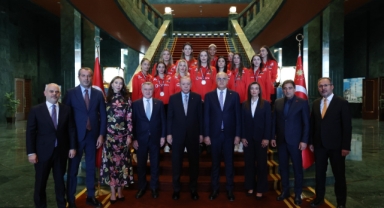 Cumhurbaşkanı Erdoğan, A Milli Kadın Voleybol Takımı'nı kabul etti (Foto Galeri)