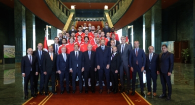 Cumhurbaşkanı Erdoğan, Türkiye A Milli Erkek Basketbol Takımını kabul etti (Foto Galeri)