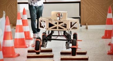 Geleceğin mühendisleri ürettikleri kara araçlarıyla TEKNOFEST'te derece peşinde (Foto Galeri) 