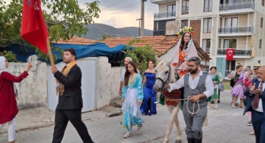 Körüklü çizme giyen damat, üç etekli gelinini atıyla aldı (Foto Galeri) 