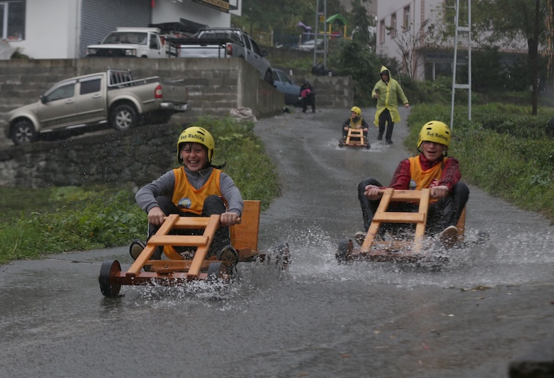 Rize'de tahta arabalar yağmura rağmen 'Laz Ralli'de yarıştı (Foto Galeri)