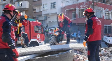 6,4 büyüklüğünde deprem senaryosuyla tatbikat yapıldı! 