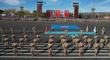 Eğitimlerini tamamlayan uzman erbaşlar mezun oldu (Foto Galeri)