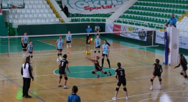Giresun'da 2025-2026 Okul Sporları Sezonu Voleybolla Açıldı (Foto Galeri)