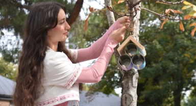 Giresun’da Çevreci Gençlerden Kuşlara Sıcak Yuva (Foto Galeri)