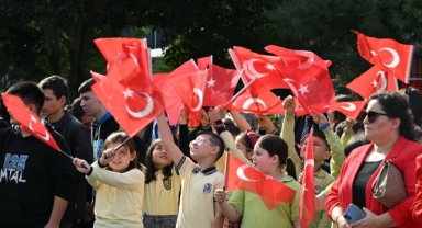 Giresun’da Cumhuriyet Bayramı Kutlamaları Renkli Görüntülere Sahne Oldu (Foto Galeri)