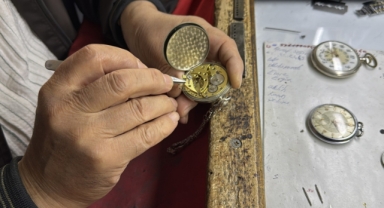 Karabüklü saat tamircisi yarım asırdır saatleri ayarlıyor (Foto Galeri) 